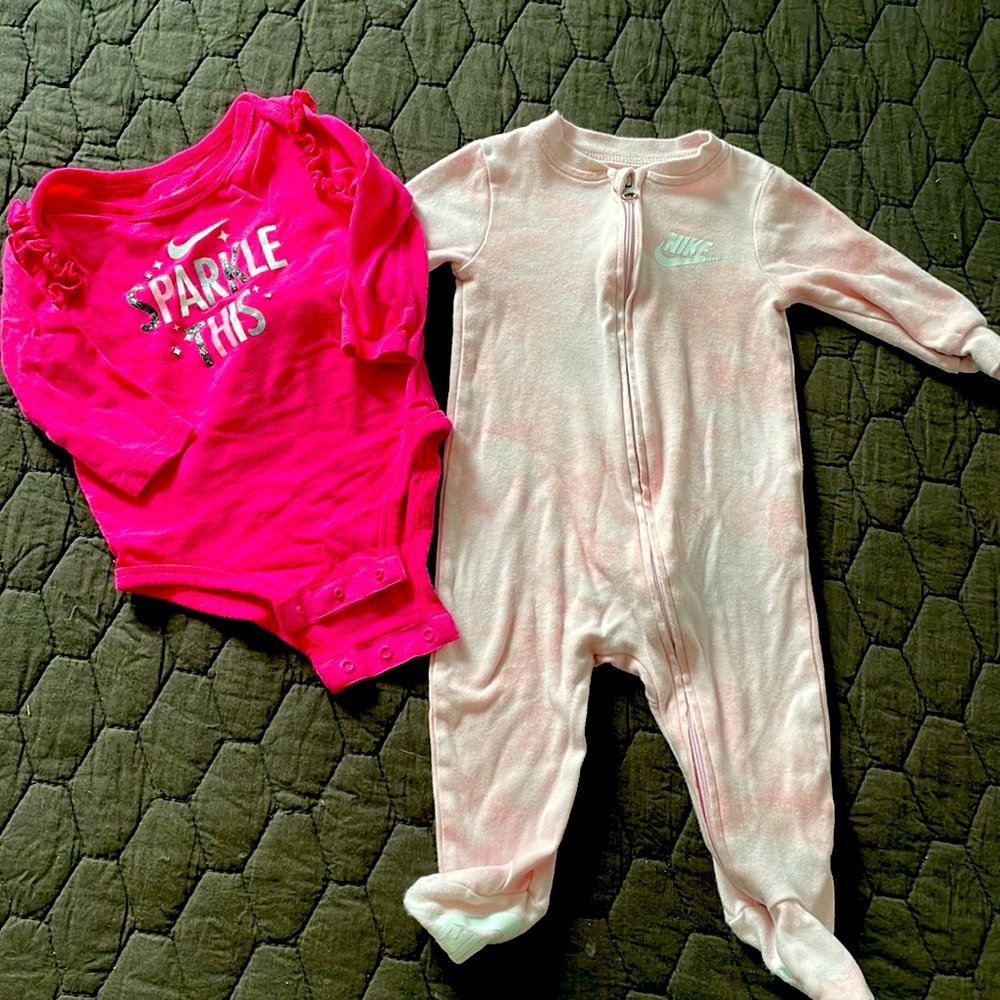 Baby girl Nike 6m